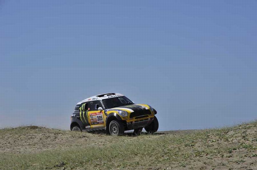 Rajd Dakar 2012: Wypadek Hołowczyca na 9. etapie